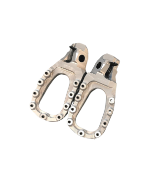 Nášlapy, stupačky a pedály pro enduro