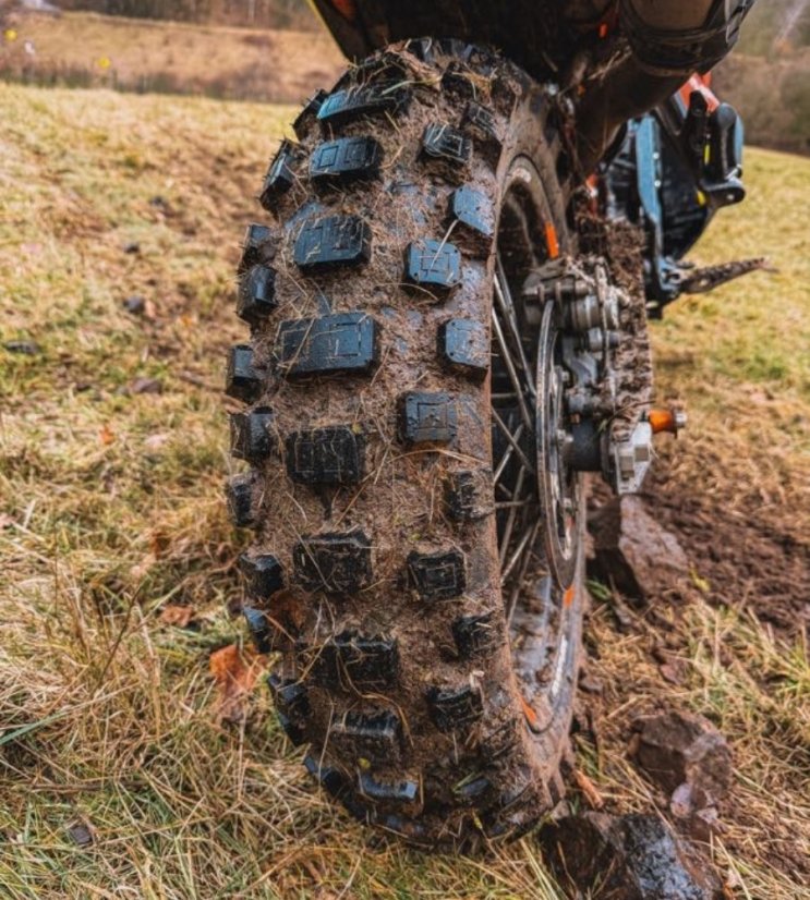 Zadní pneu Big Boy Plews