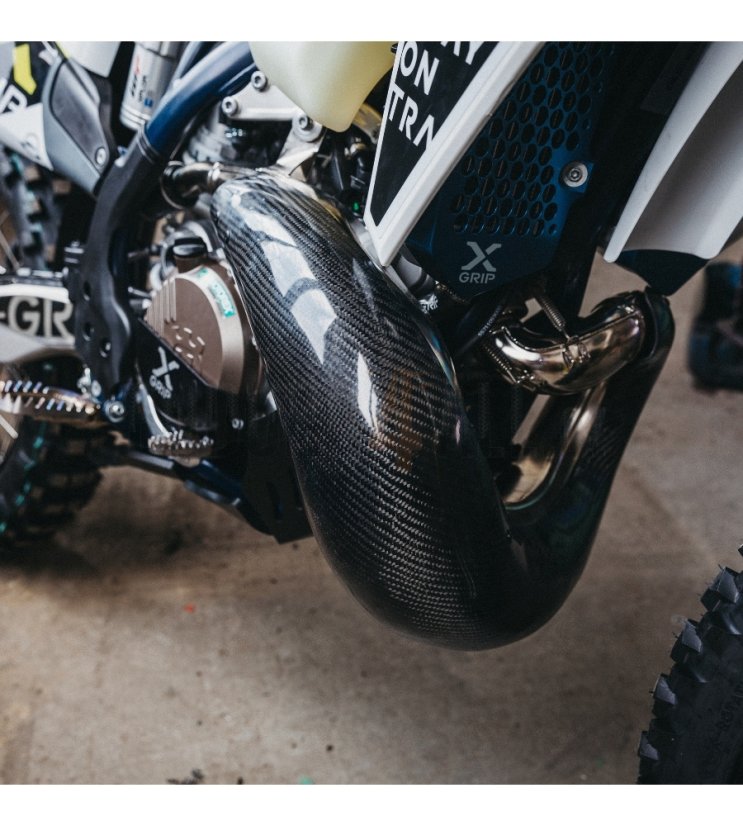 Karbonový chránič výfuku X-GRIP - Typ/model: KTM EXC, Husqvarna TE, 250 - 300, 2020 a výše