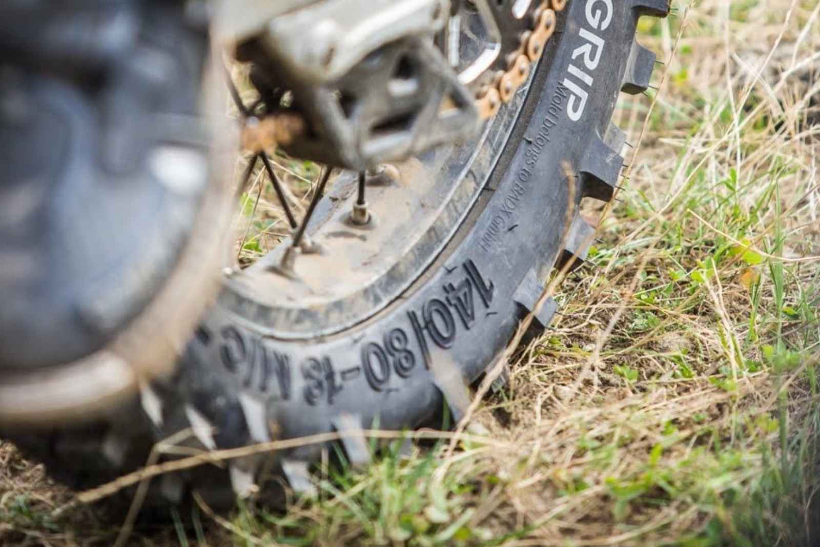 Dezén enduro pneumatiky